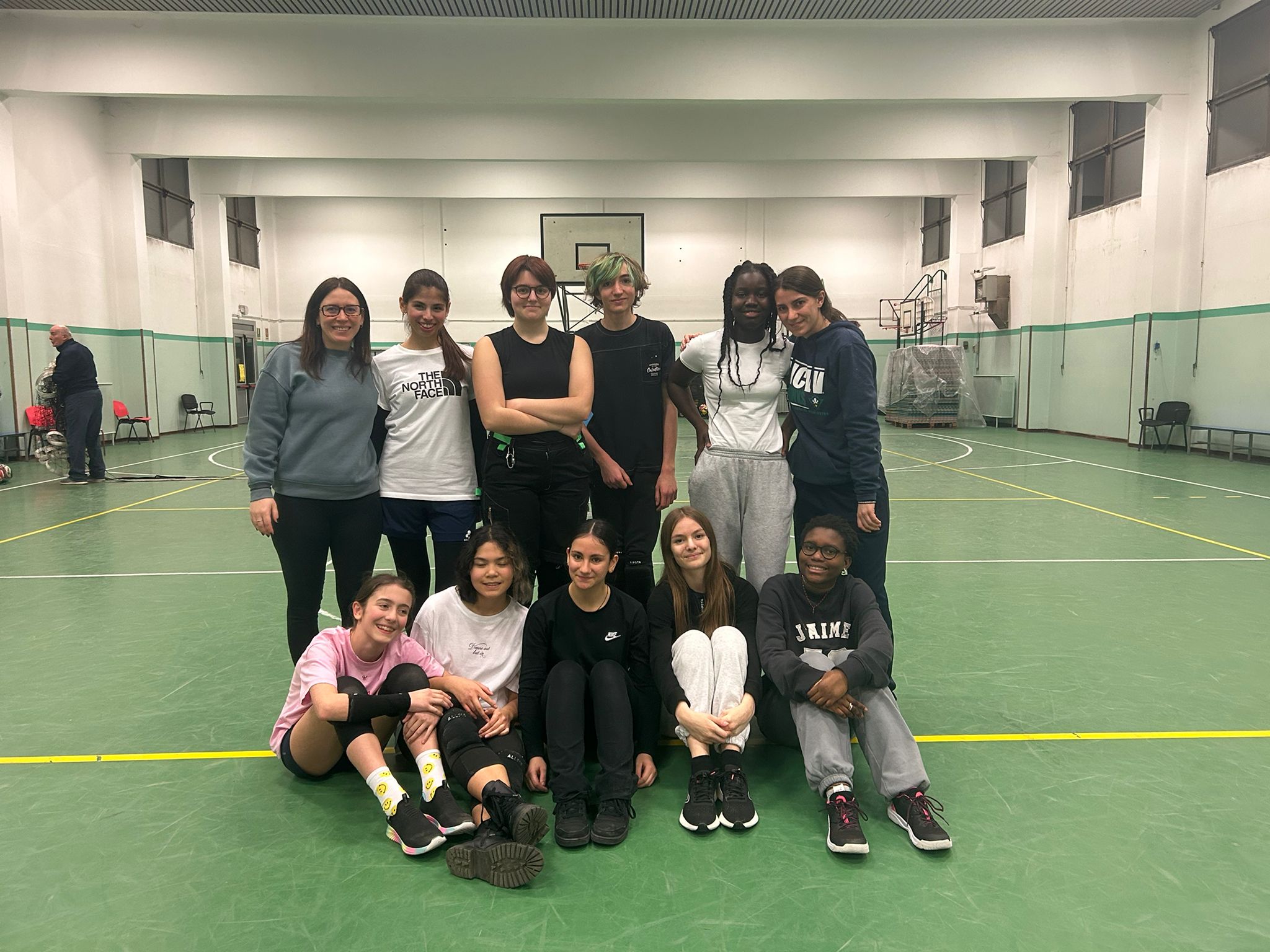 Ragazze (1° amichevole)